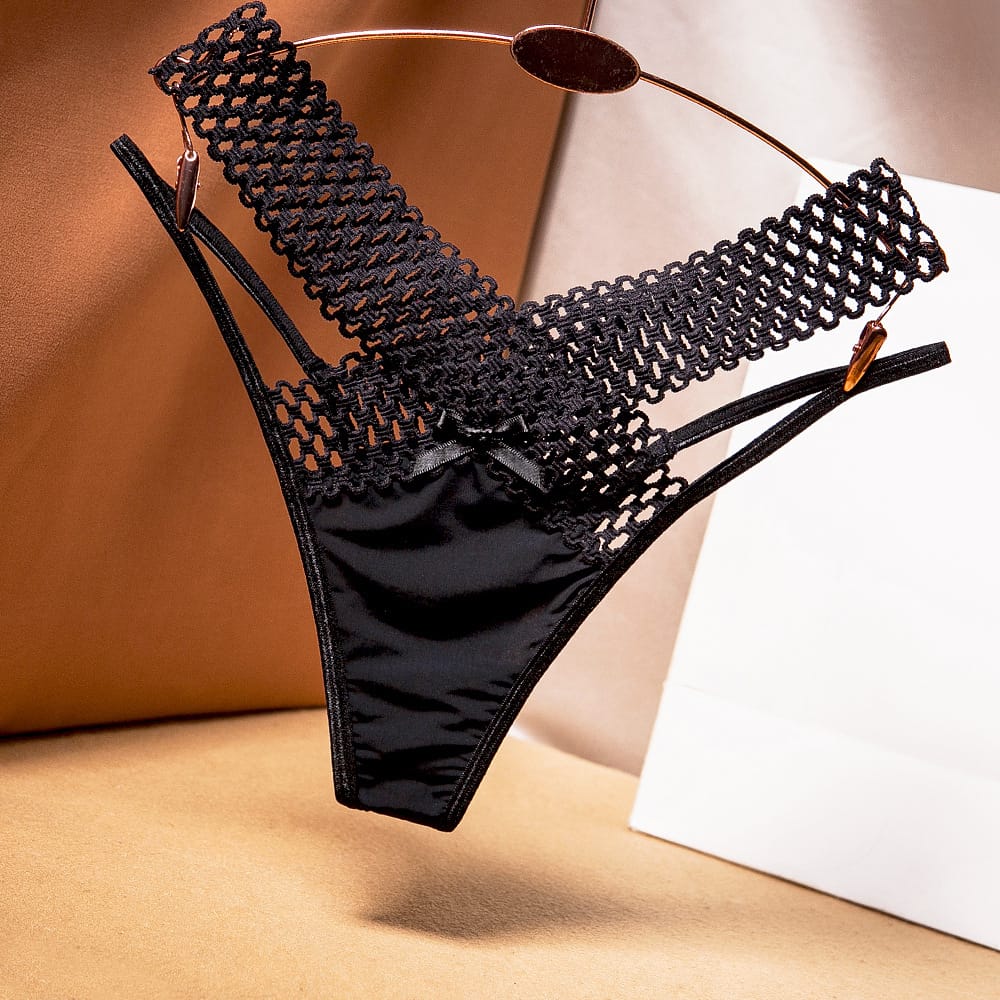 Women's Lace Thongs Sexy Hollow Out Transparent G-string Lingerie Fashion Low Waist Thin Straps Panties Erotic Female Underwear