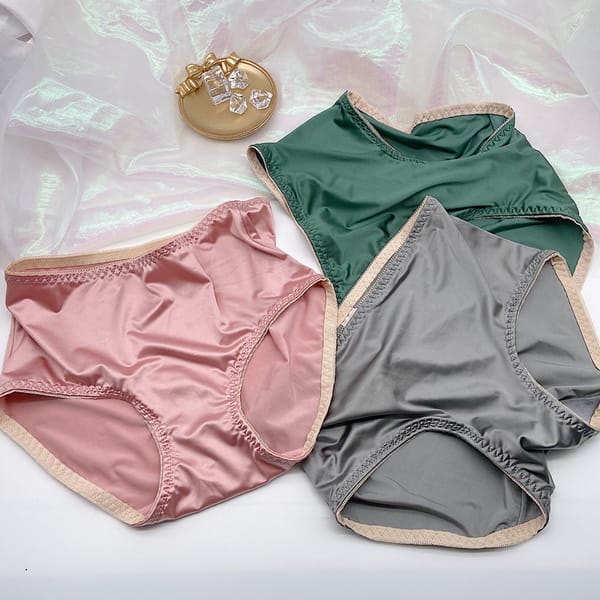 1pc Panties Women Ice Silk Traceless Silk Satin Underwear Breathable Middle Waist Sexy Simulated Silk Briefs Underpants Lingerie