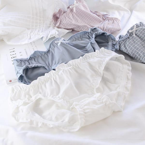 Japanese Pure Women's Underwear With Ear Edge Cute Simple Wind Seamless Underwear Cotton Breathable Kawaii Lingerie Middle Waist